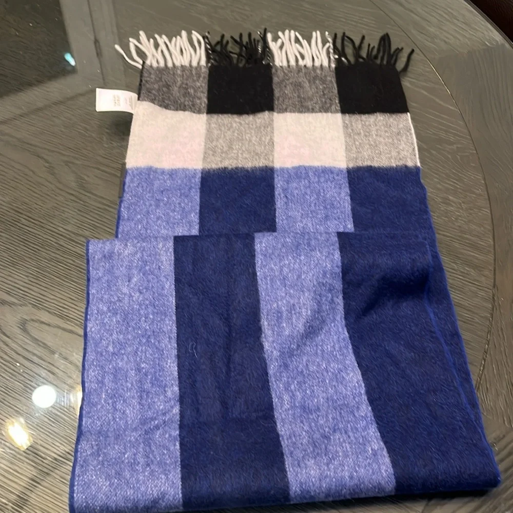 Club Room Blue Gray and black Mens cashmere scarf